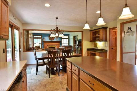 855 Deep Woods Dr, Aurora, OH 44202 photo 13