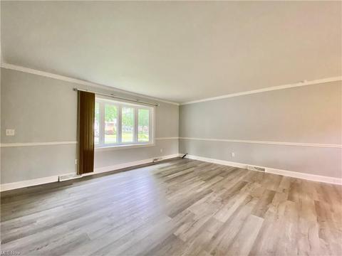 653 Augdon Dr, Elyria, OH 44035 photo 12