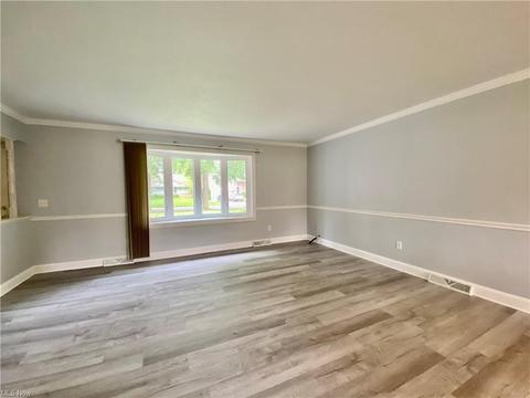 653 Augdon Dr, Elyria, OH 44035 photo 11