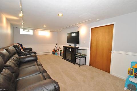 30200 Powell Rd, Willowick, OH 44095 photo 30