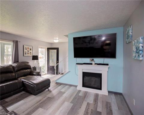 132 Tennessee Ave, Elyria, OH 44035 photo 3