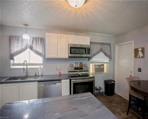 132 Tennessee Ave, Elyria, OH 44035 photo 7