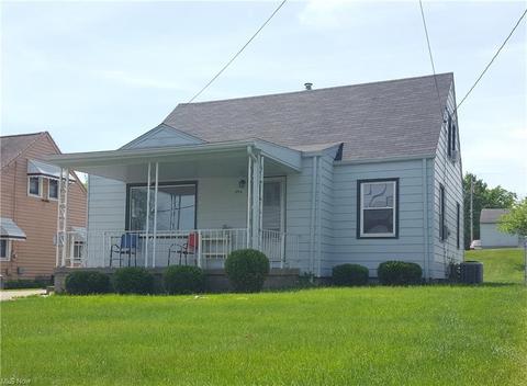 554 Como St, Struthers, OH 44471 photo 1