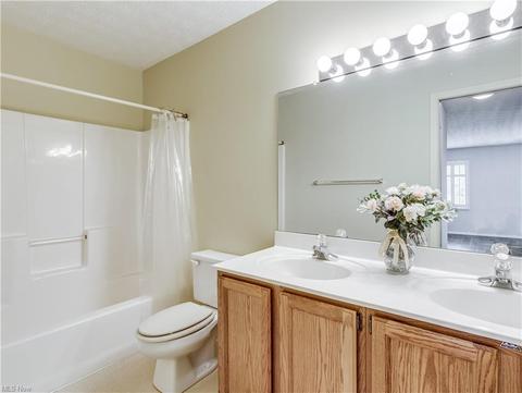 287 Stone Arch Dr, Akron, OH 44307 photo 11