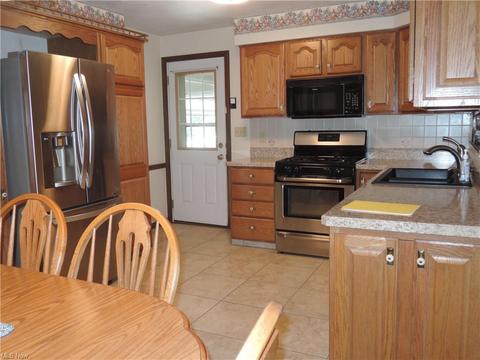 1276 Valley View Dr, Boardman, OH 44512 photo 10