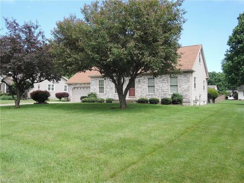1276 Valley View Dr, Boardman, OH 44512 photo 2