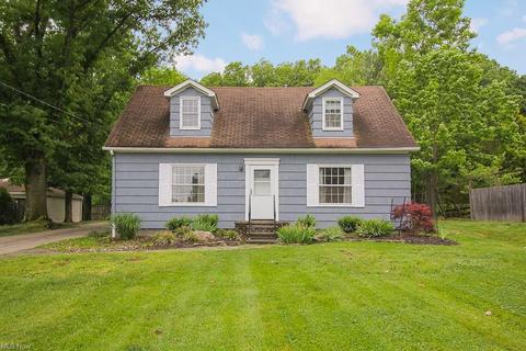 378 E Ridgewood Dr, Seven Hills, OH 44131 photo 1