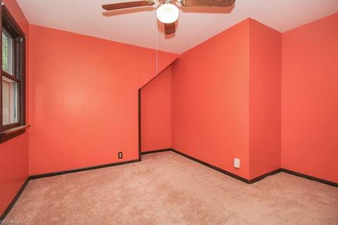 378 E Ridgewood Dr, Seven Hills, OH 44131 photo 17
