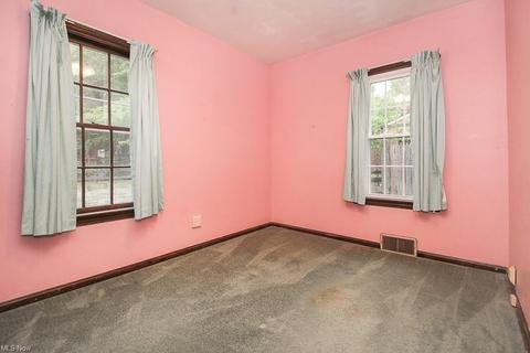 378 E Ridgewood Dr, Seven Hills, OH 44131 photo 13