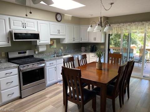 3910 Pine Forest Dr, Parma, OH 44134 photo 9
