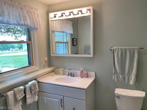 3910 Pine Forest Dr, Parma, OH 44134 photo 17
