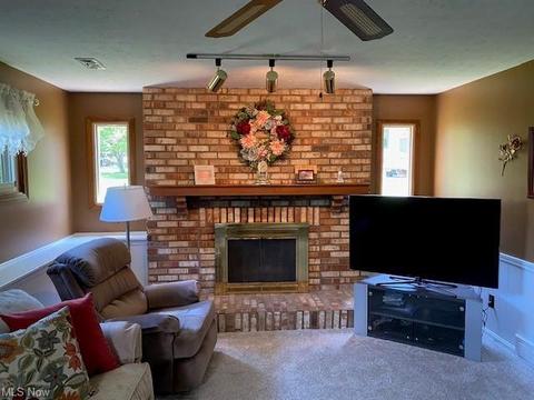 3910 Pine Forest Dr, Parma, OH 44134 photo 13
