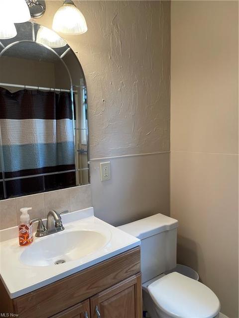 703 Moraine, Akron, OH 44310 photo 3
