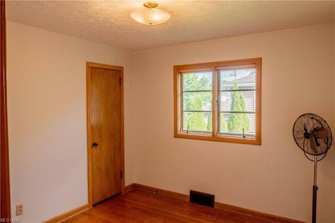 1320 Dover Ave, Dover, OH 44622 photo 15