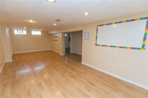 10814 Windham Rd, Parma, OH 44130 photo 19