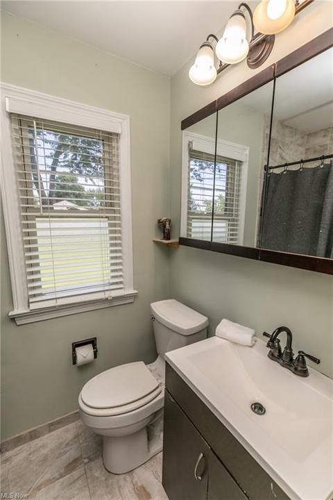 10814 Windham Rd, Parma, OH 44130 photo 10