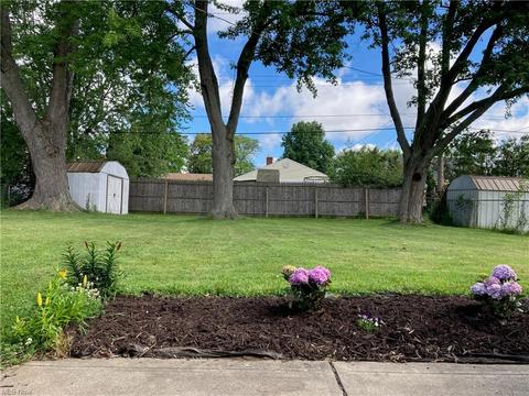 10814 Windham Rd, Parma, OH 44130 photo 27