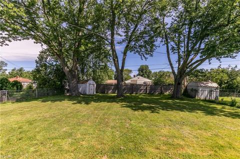 10814 Windham Rd, Parma, OH 44130 photo 30
