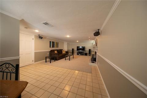 320 E 273 St, Euclid, OH 44132 photo 7