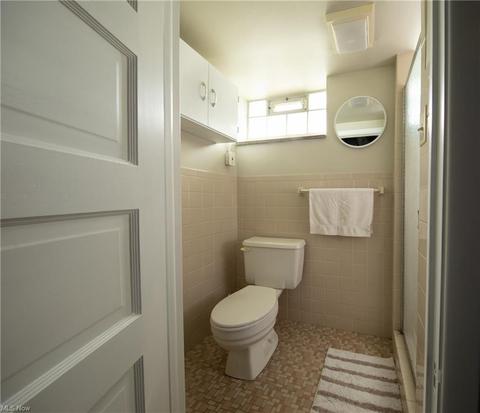 320 E 273 St, Euclid, OH 44132 photo 9