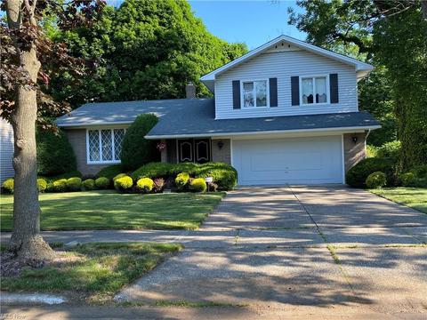 1832 E 223rd St, Euclid, OH 44117 photo 1