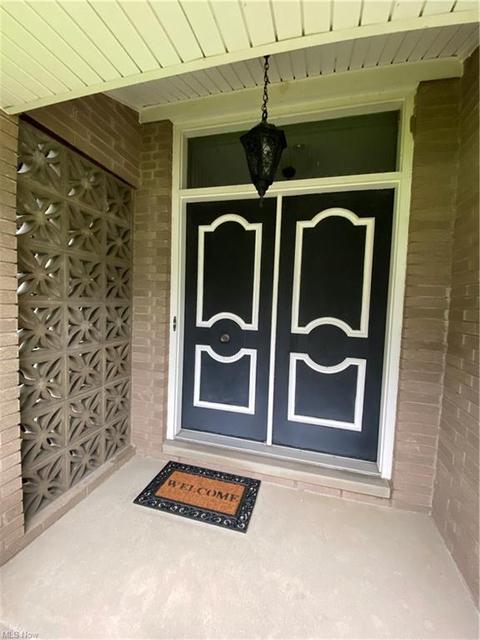 1832 E 223rd St, Euclid, OH 44117 photo 4