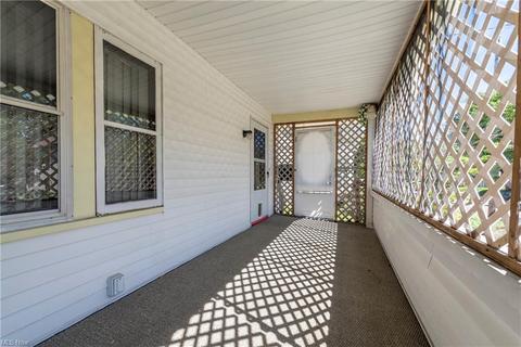 1020 Pitkin Ave, Akron, OH 44310 photo 4