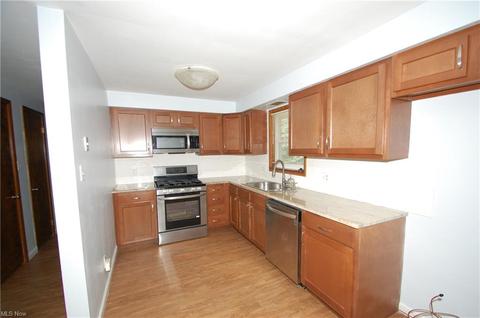 426 Melbourne Ave, Boardman, OH 44512 photo 4