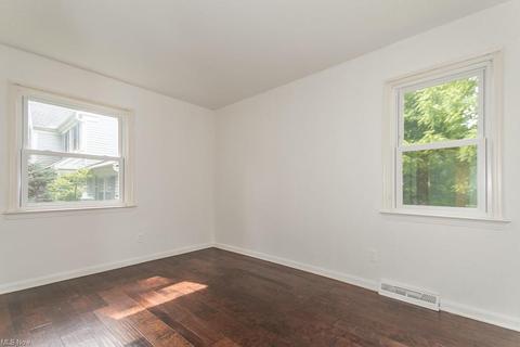 32329 White Rd, Willoughby Hills, OH 44092 photo 16