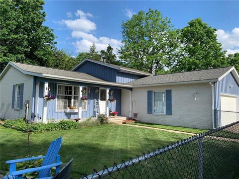 1114 E Front St, Dover, OH 44622 photo 1