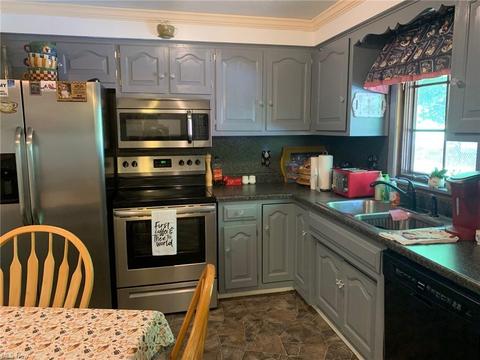 1114 E Front St, Dover, OH 44622 photo 2