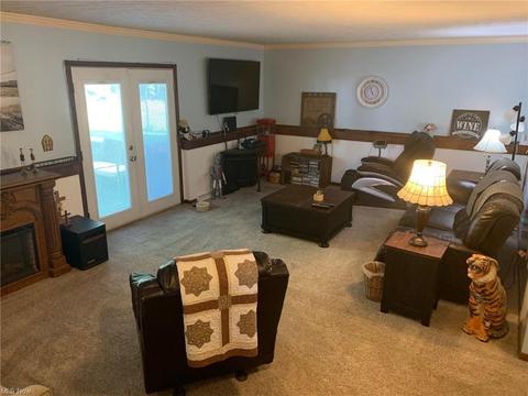 1114 E Front St, Dover, OH 44622 photo 10