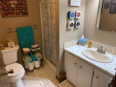 1114 E Front St, Dover, OH 44622 photo 12