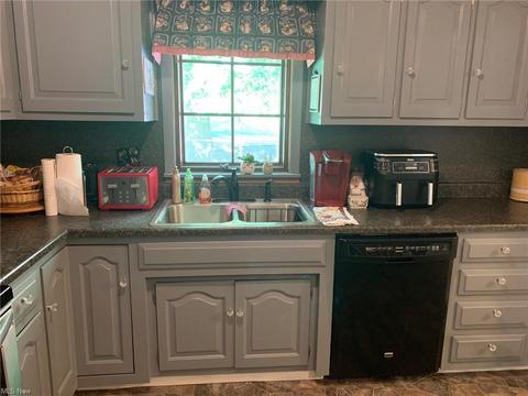1114 E Front St, Dover, OH 44622 photo 3