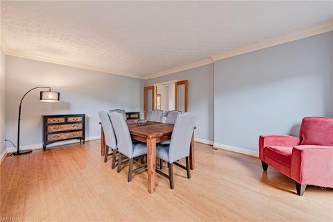 7198 Longview Dr, Solon, OH 44139 photo 4