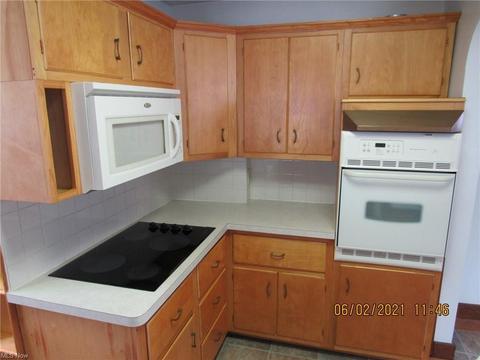 1836 E 47th St, Ashtabula, OH 44004 photo 8
