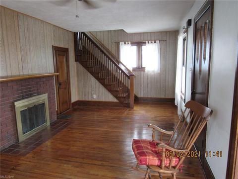 1836 E 47th St, Ashtabula, OH 44004 photo 2