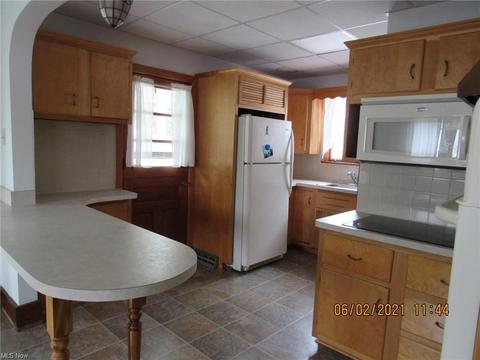 1836 E 47th St, Ashtabula, OH 44004 photo 9