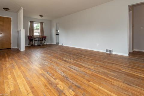 865 E 261 St, Euclid, OH 44132 photo 18