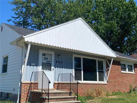 865 E 261 St, Euclid, OH 44132 photo 4