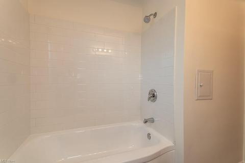 865 E 261 St, Euclid, OH 44132 photo 20