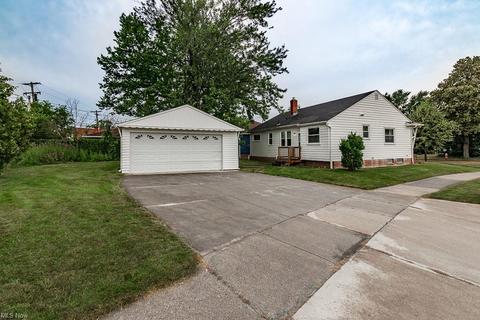865 E 261 St, Euclid, OH 44132 photo 7