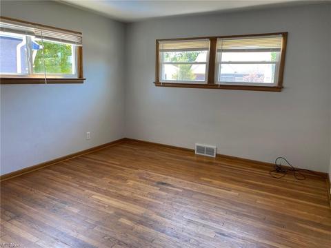 865 E 261 St, Euclid, OH 44132 photo 22