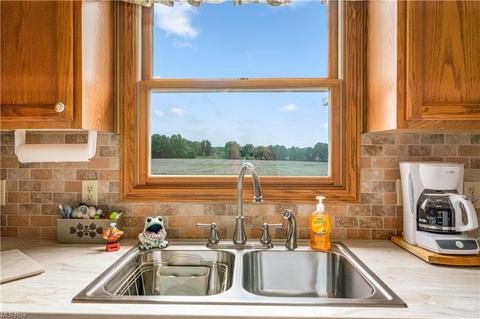 18265 Pine Lake Rd, Beloit, OH 44609 photo 8