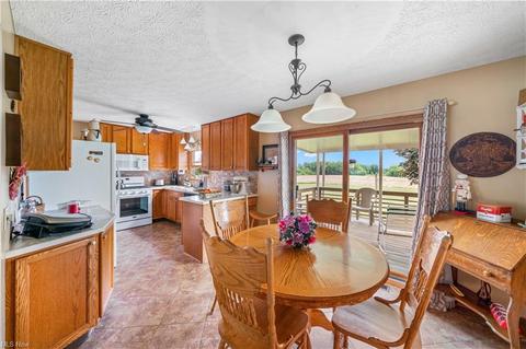 18265 Pine Lake Rd, Beloit, OH 44609 photo 9