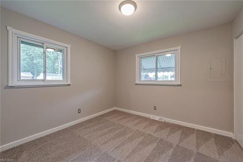 2059 E 37th St, Lorain, OH 44055 photo 13