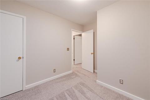 2059 E 37th St, Lorain, OH 44055 photo 18
