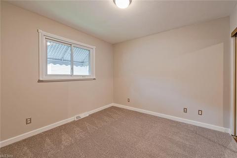 2059 E 37th St, Lorain, OH 44055 photo 15