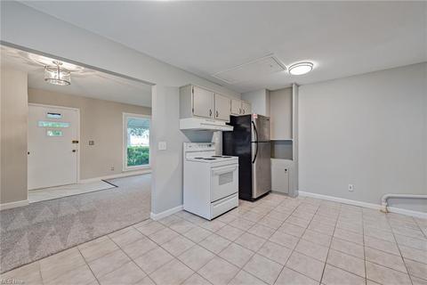 2059 E 37th St, Lorain, OH 44055 photo 7
