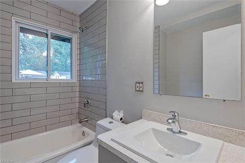 2059 E 37th St, Lorain, OH 44055 photo 19